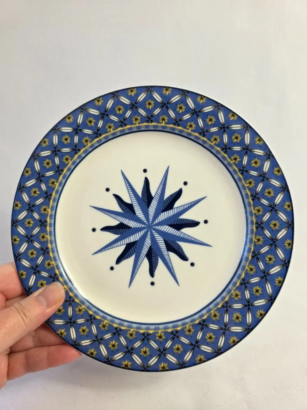 Victoria Beale Williamsburg Salad Plate Blue Yellow and Black Starburst Pattern